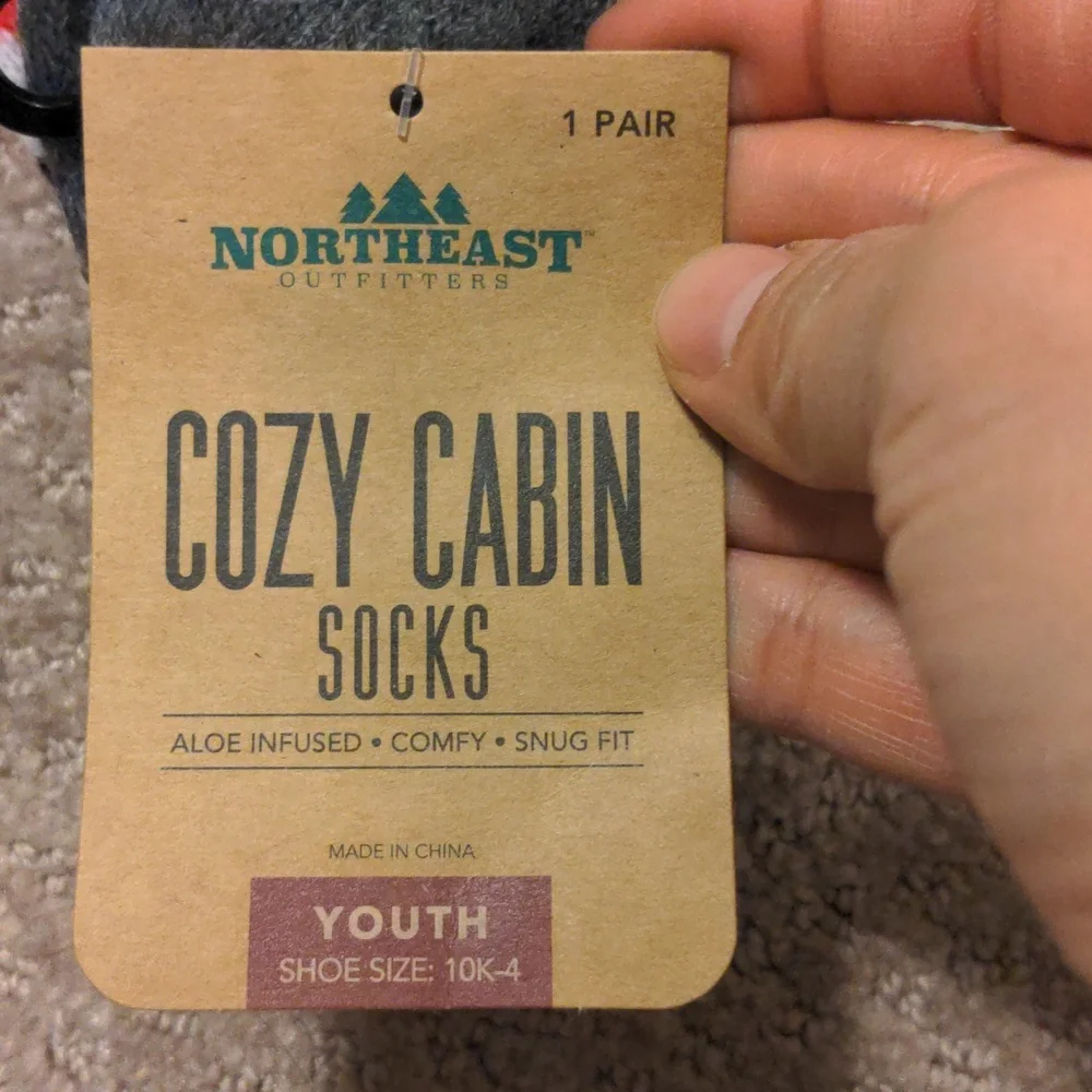 Cozy Cabin Shark 🦈 Slippers (Aloe Infused) Youth Size 10K - 4 NWT